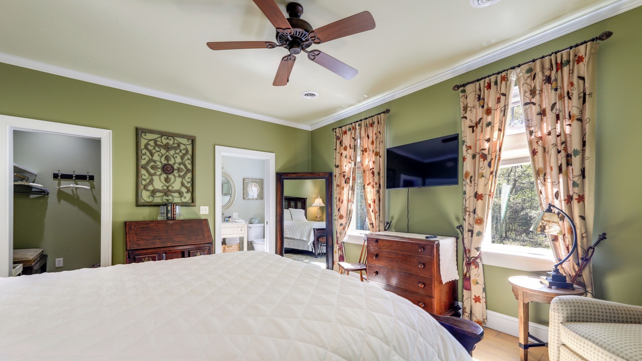 Photo of Bedroom in Craven County