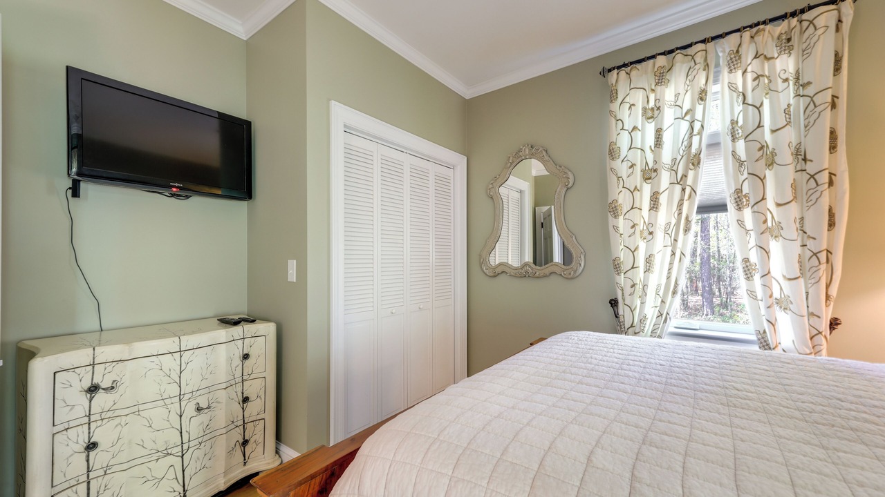 Photo of Bedroom in Craven County