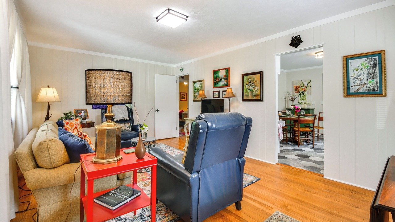 Photo of Livingroom in Lynn
