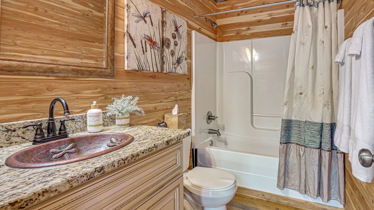 Photo of Bathroom in Cub Run