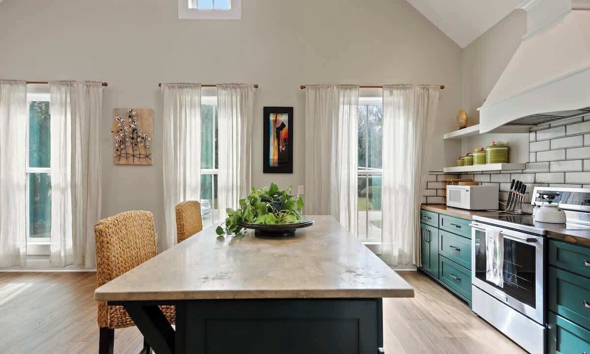 Photo of Kitchen in Isle of Hope Historic District