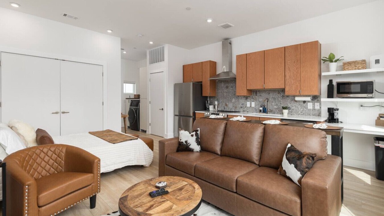 Photo of Livingroom in Talbot's Corner
