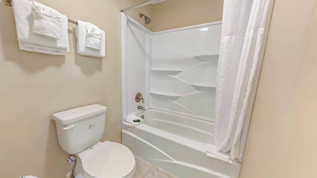 Photo of Bathroom in Fairfield Harbour