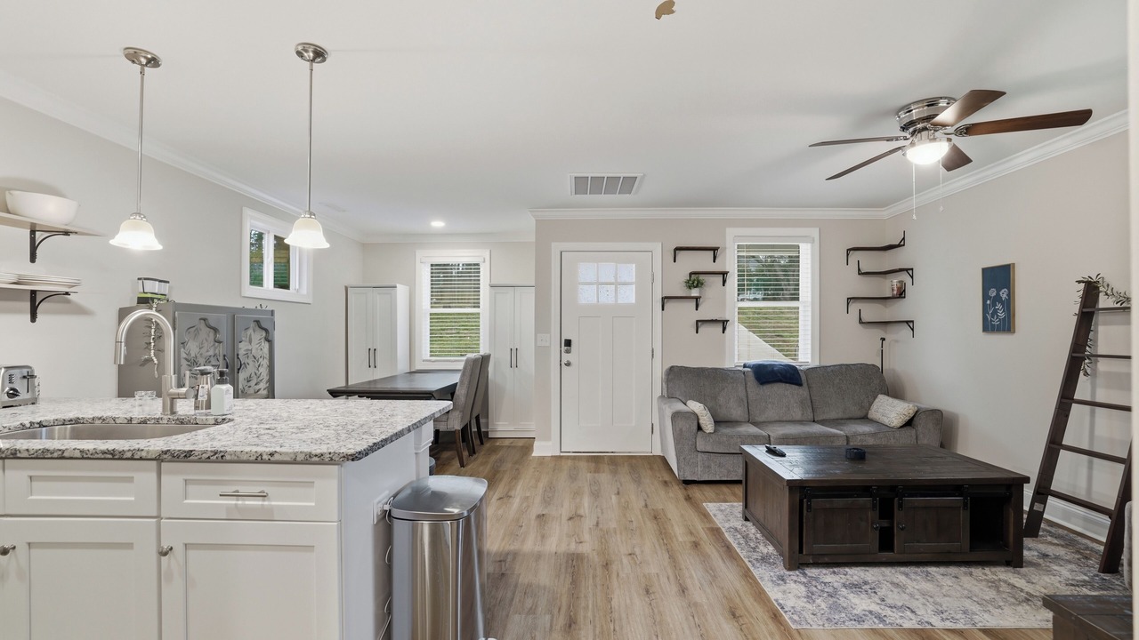 Photo of Livingroom in Newton