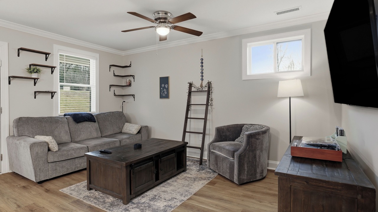 Photo of Livingroom in Newton