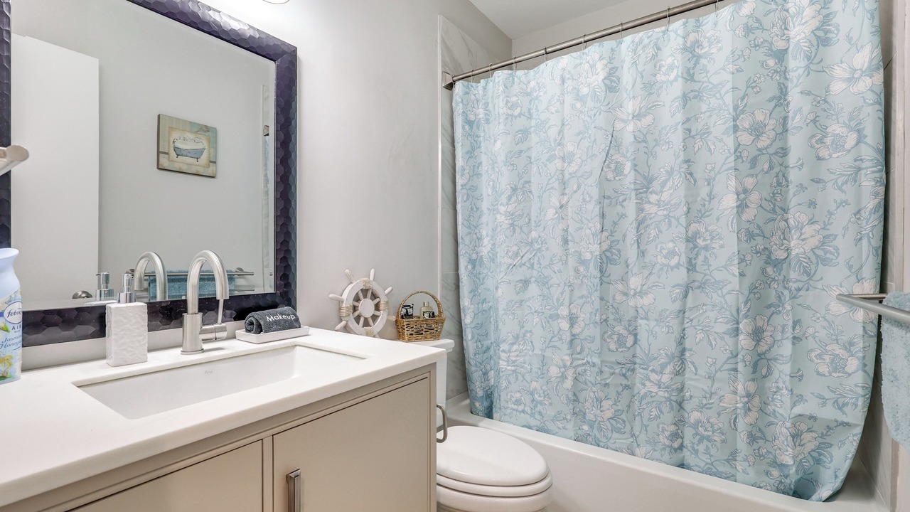 Photo of Bathroom in Myrtle Grove