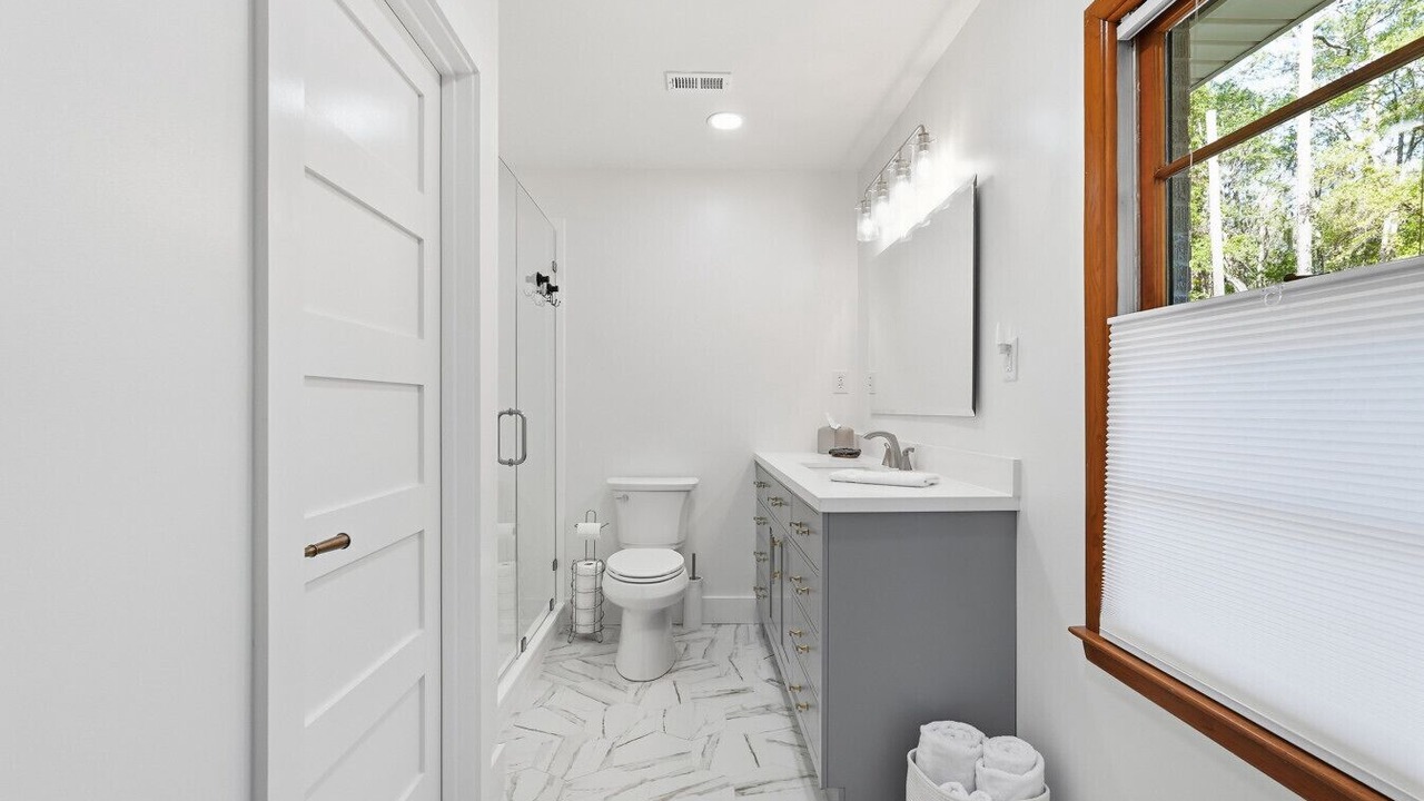 Photo of Bathroom in Eden