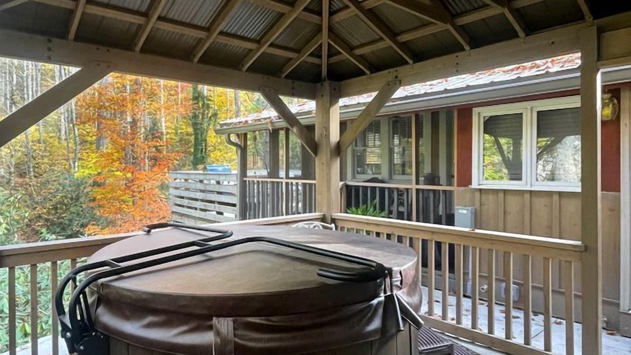 Photo of Patio Balcony in Weaverville