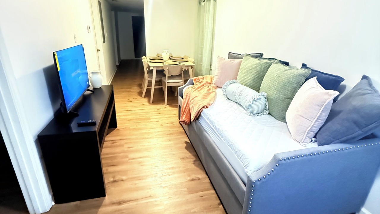 Photo of Livingroom in Midtown