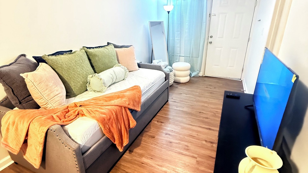Photo of Bedroom in Midtown