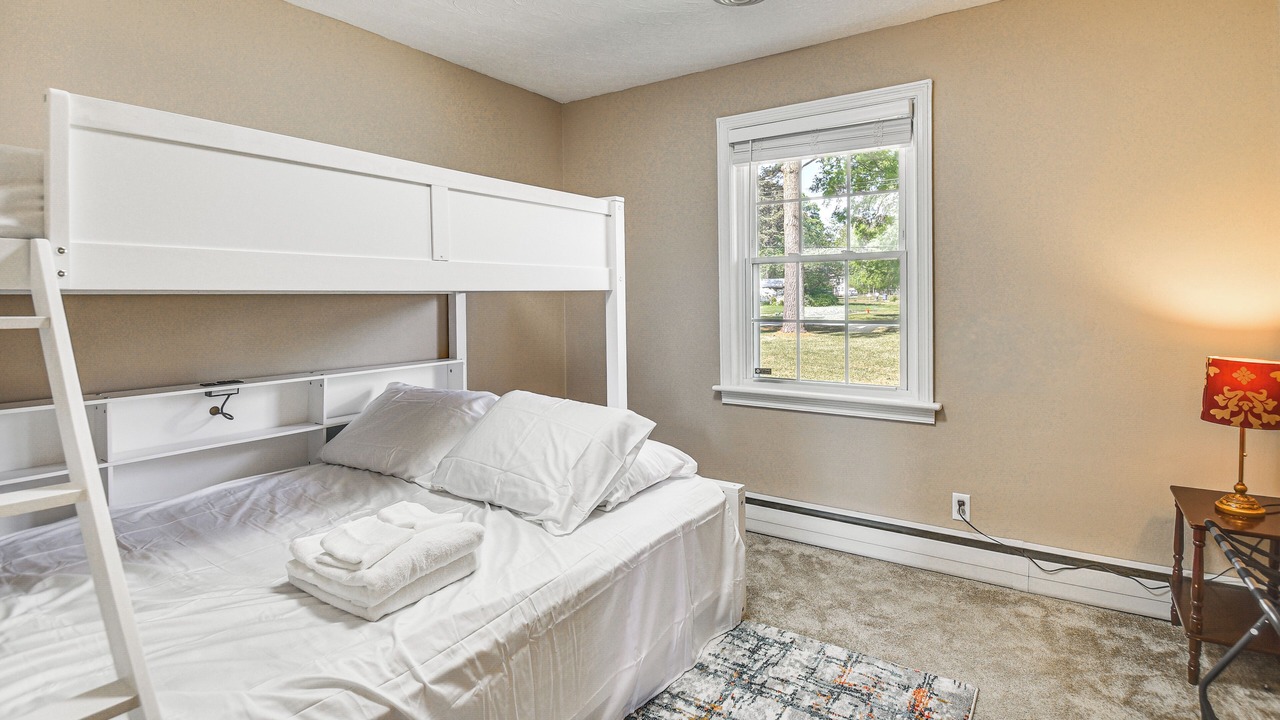 Photo of Bedroom in Norfolk - Virginia Beach