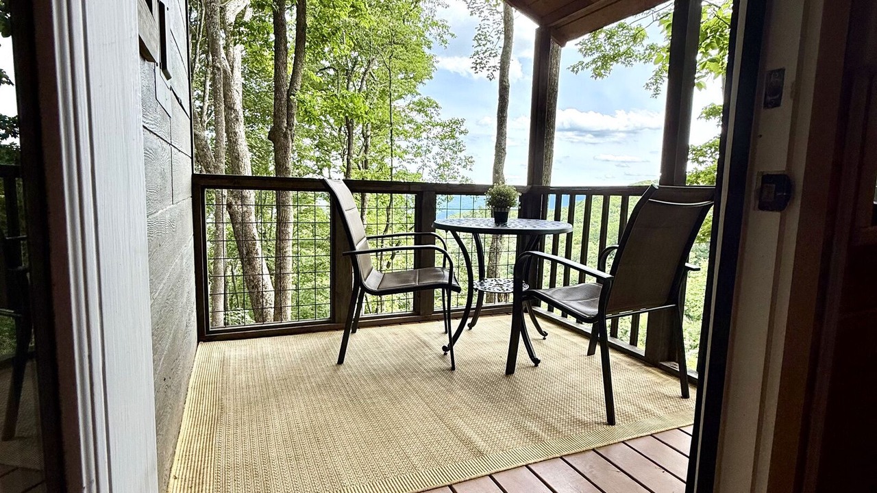 Photo of Patio Balcony in Laurel Ridge
