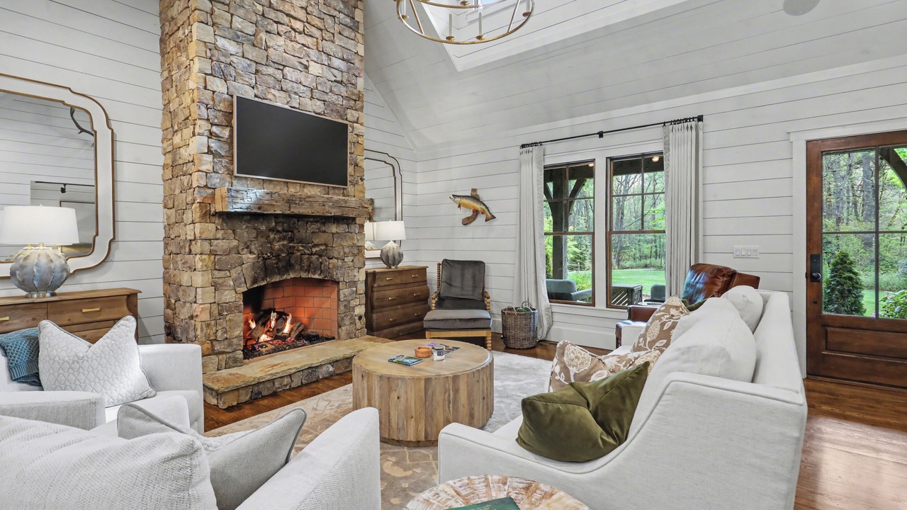 Photo of Livingroom in Cashiers