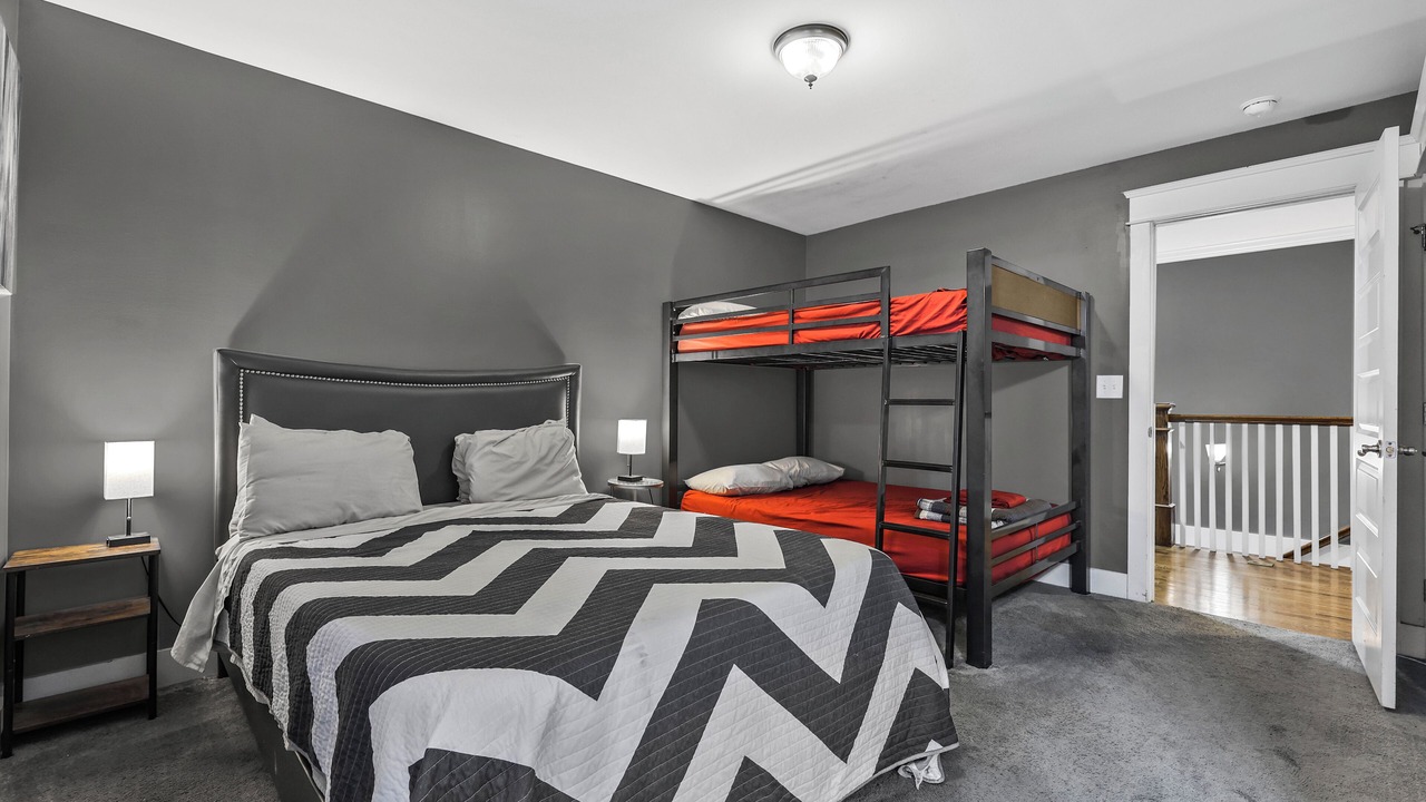 Photo of Bedroom in Cleveland Park