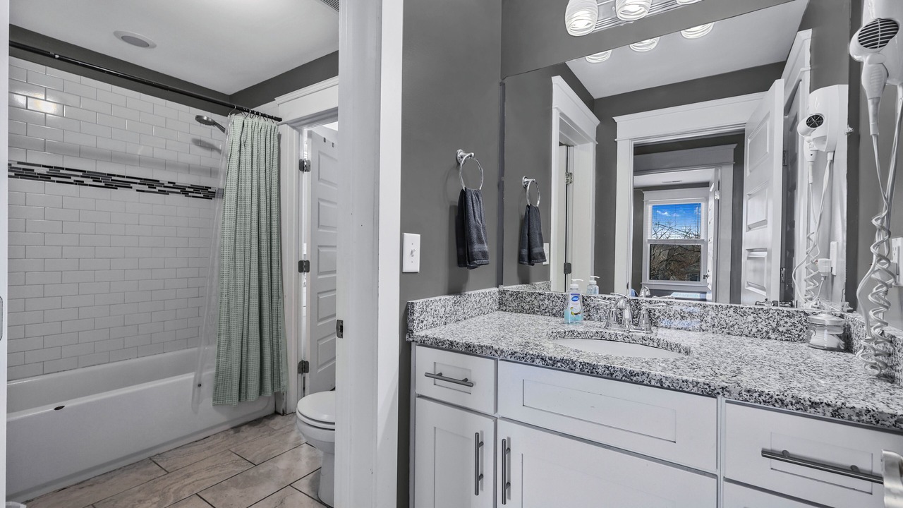 Photo of Bathroom in Cleveland Park