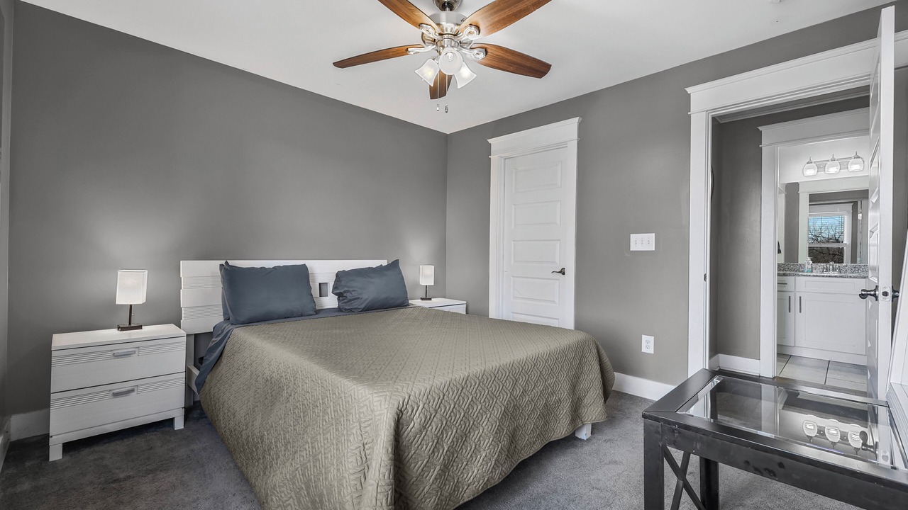Photo of Bedroom in Cleveland Park