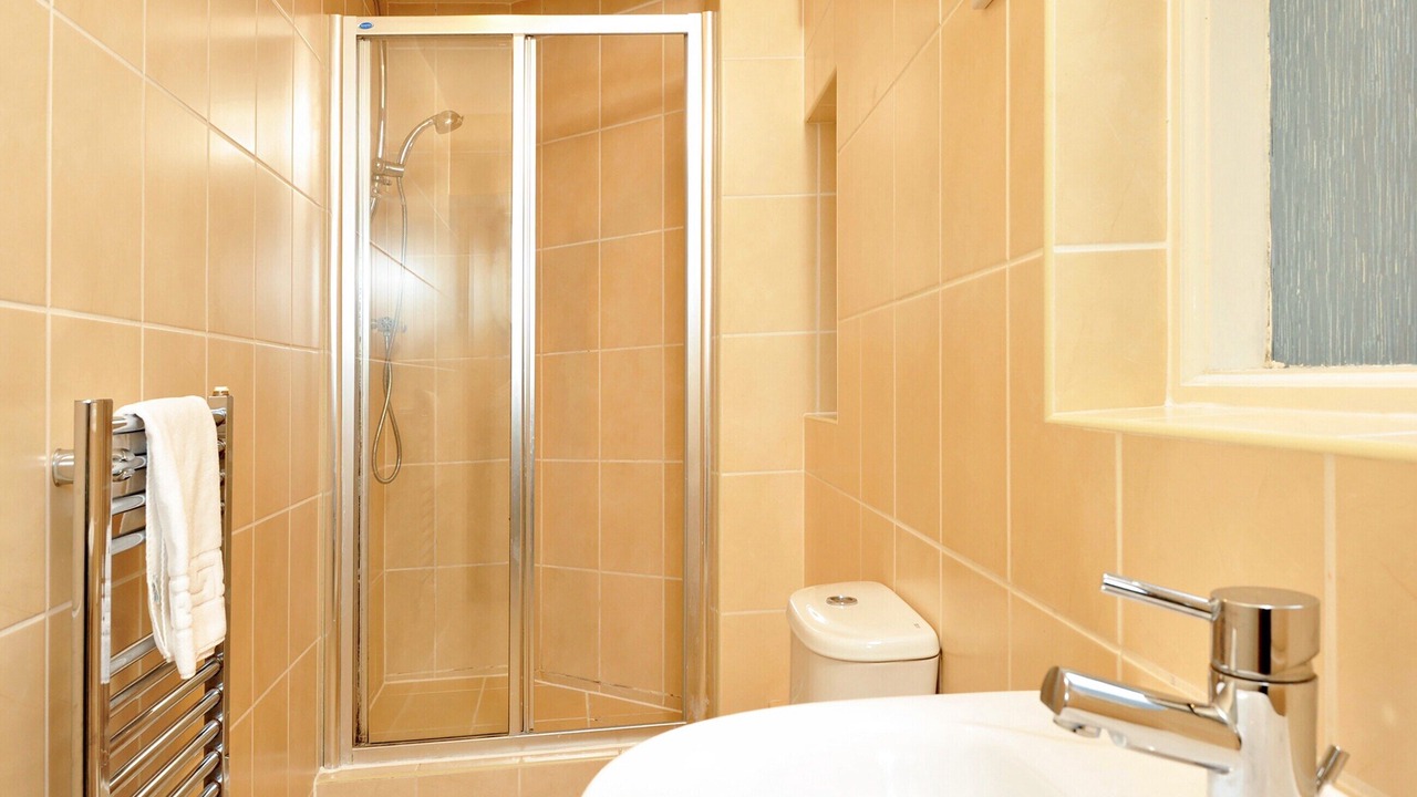 Photo of Bathroom in Torquay City Centre