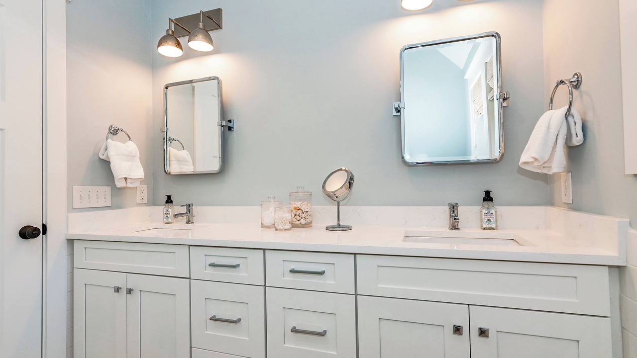 Photo of Bathroom in Cape Fear Station