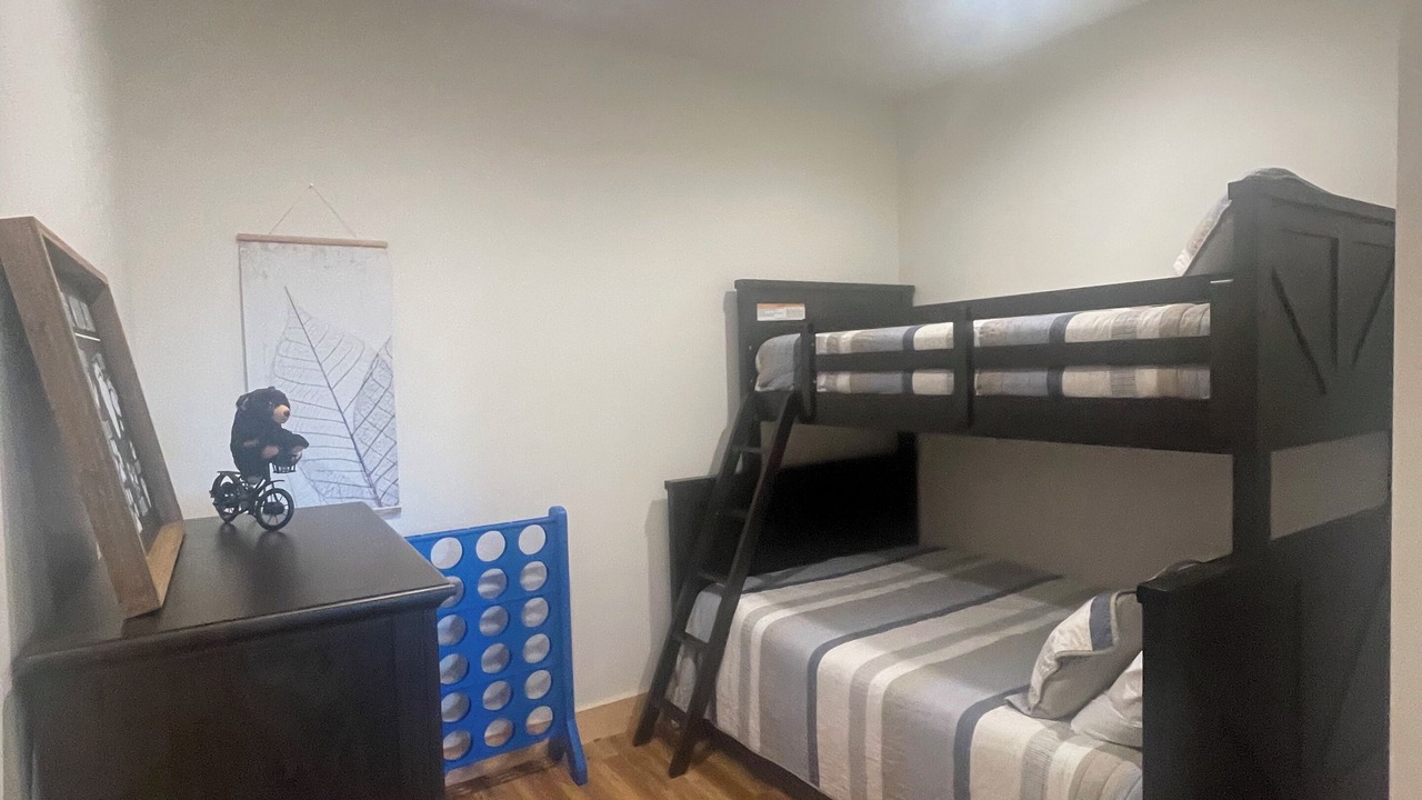 Photo of Bedroom in Unaka
