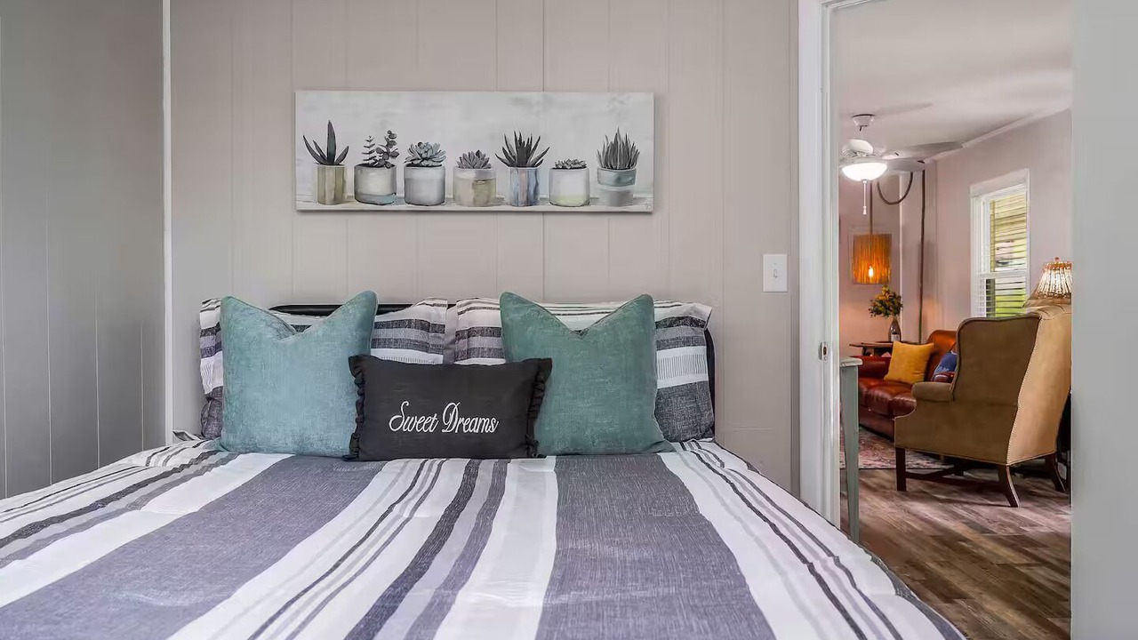 Photo of Bedroom in Smithville