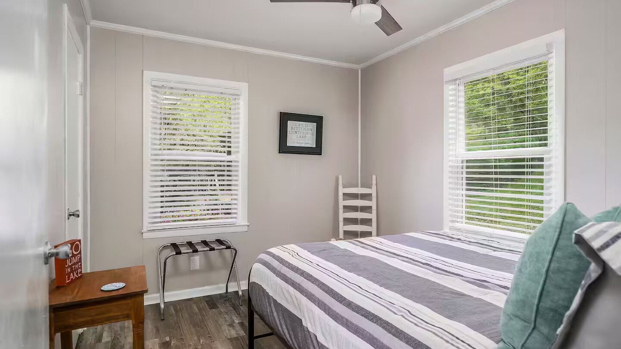 Photo of Bedroom in Smithville