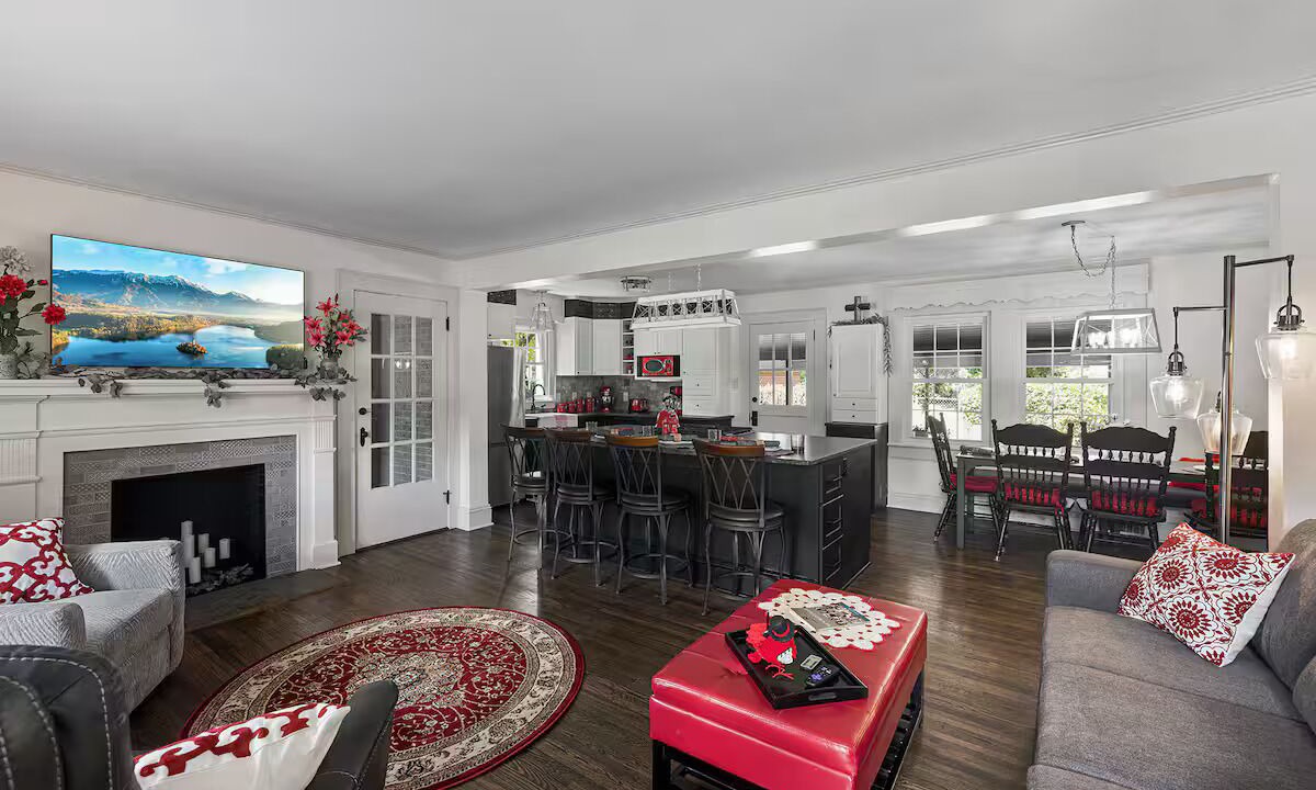 Photo of Livingroom in Mooresville