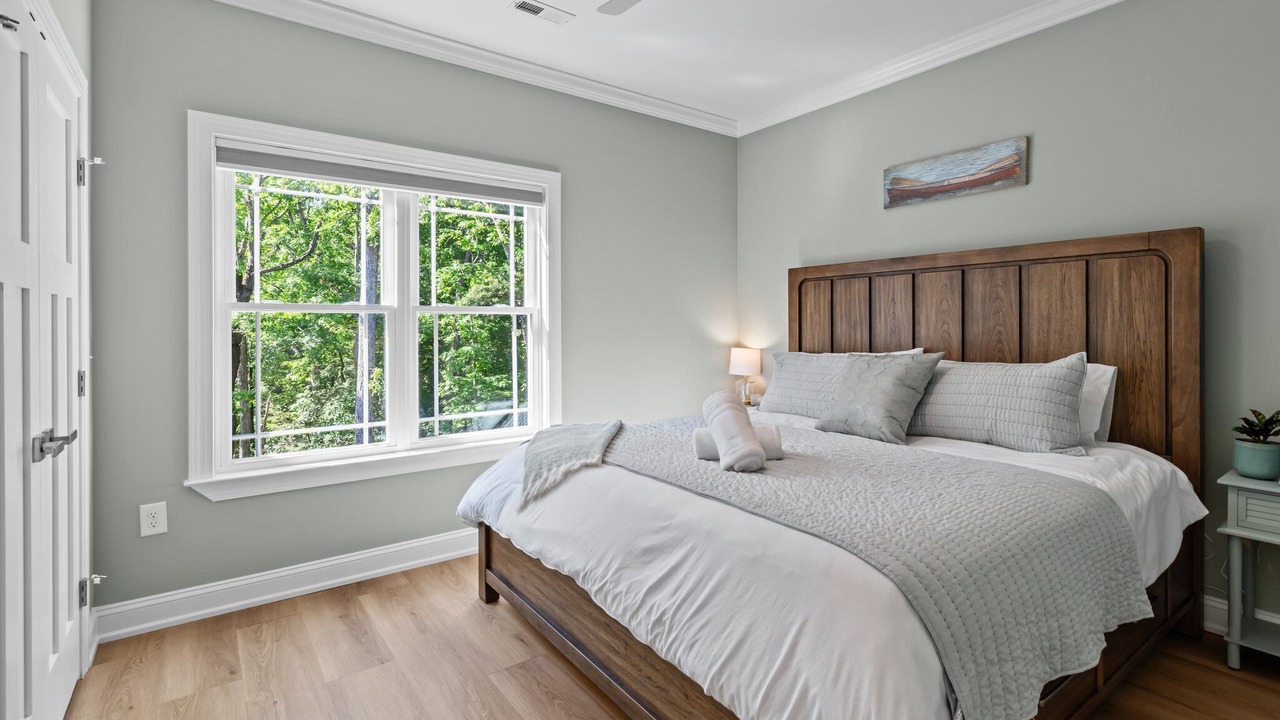 Photo of Bedroom in Southmont