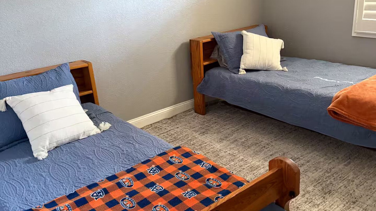 Photo of Bedroom in Guntersville