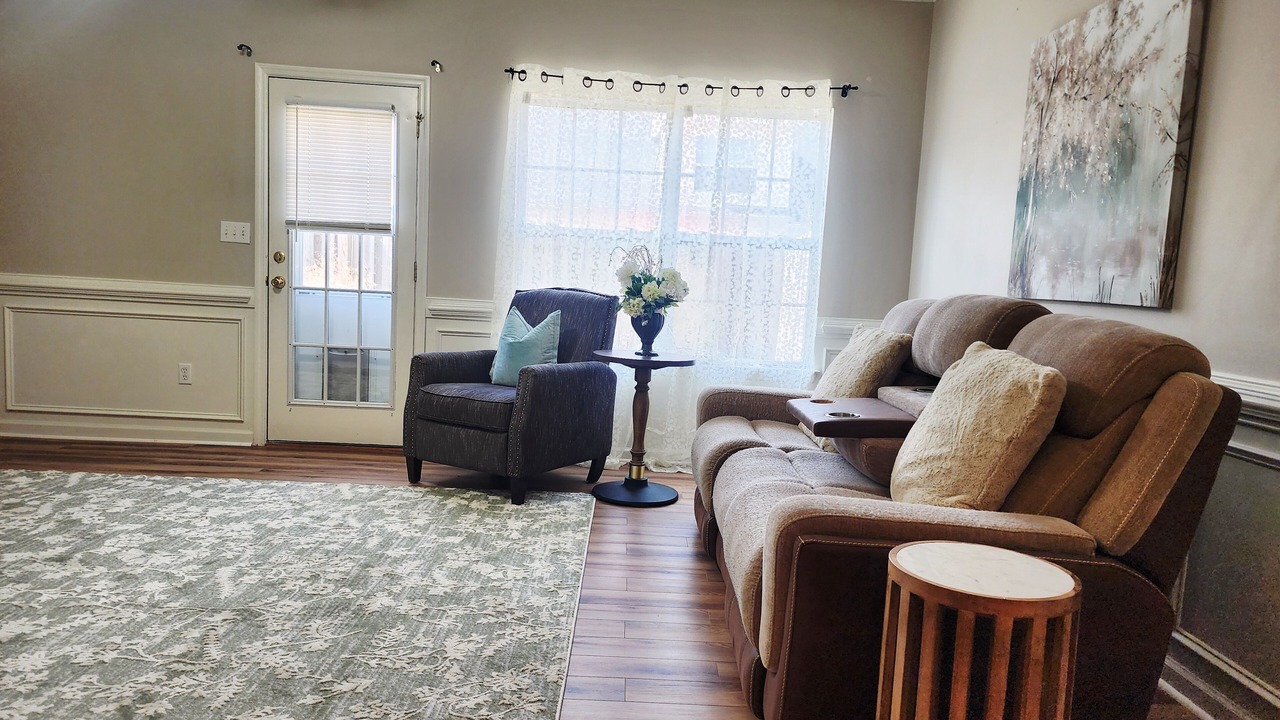 Photo of Livingroom in Evans