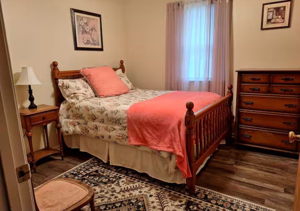 Photo of Bedroom in Lynn