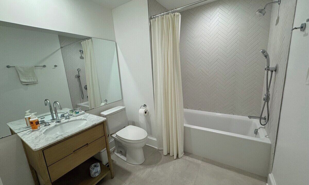 Photo of Bedroom in Flora's Bluff