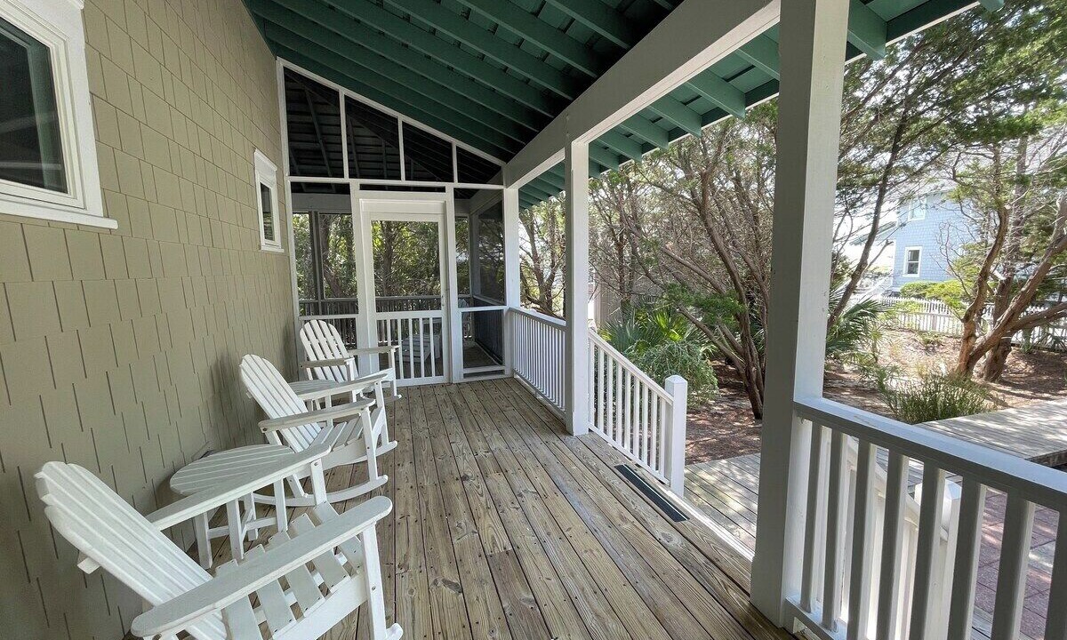 Photo of Patio Balcony in Flora's Bluff