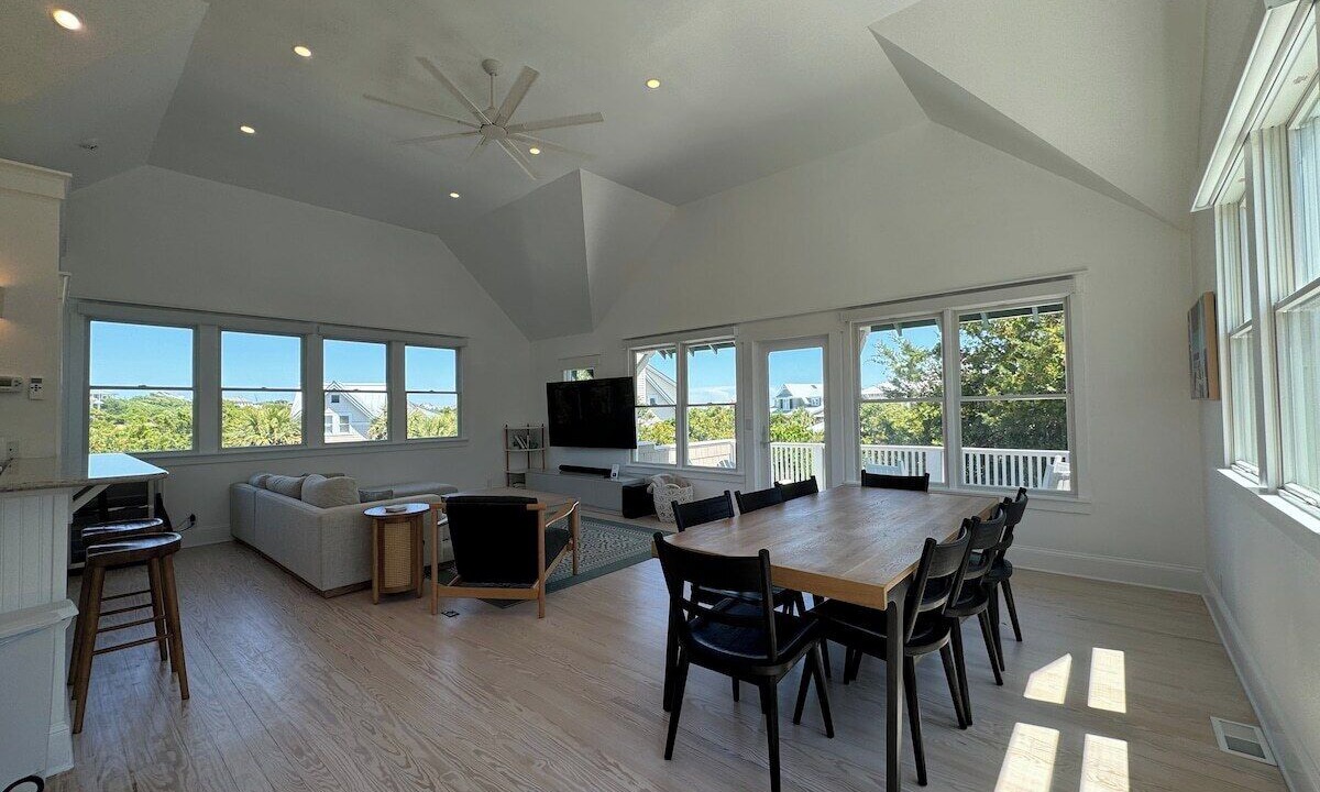 Photo of Livingroom in Flora's Bluff