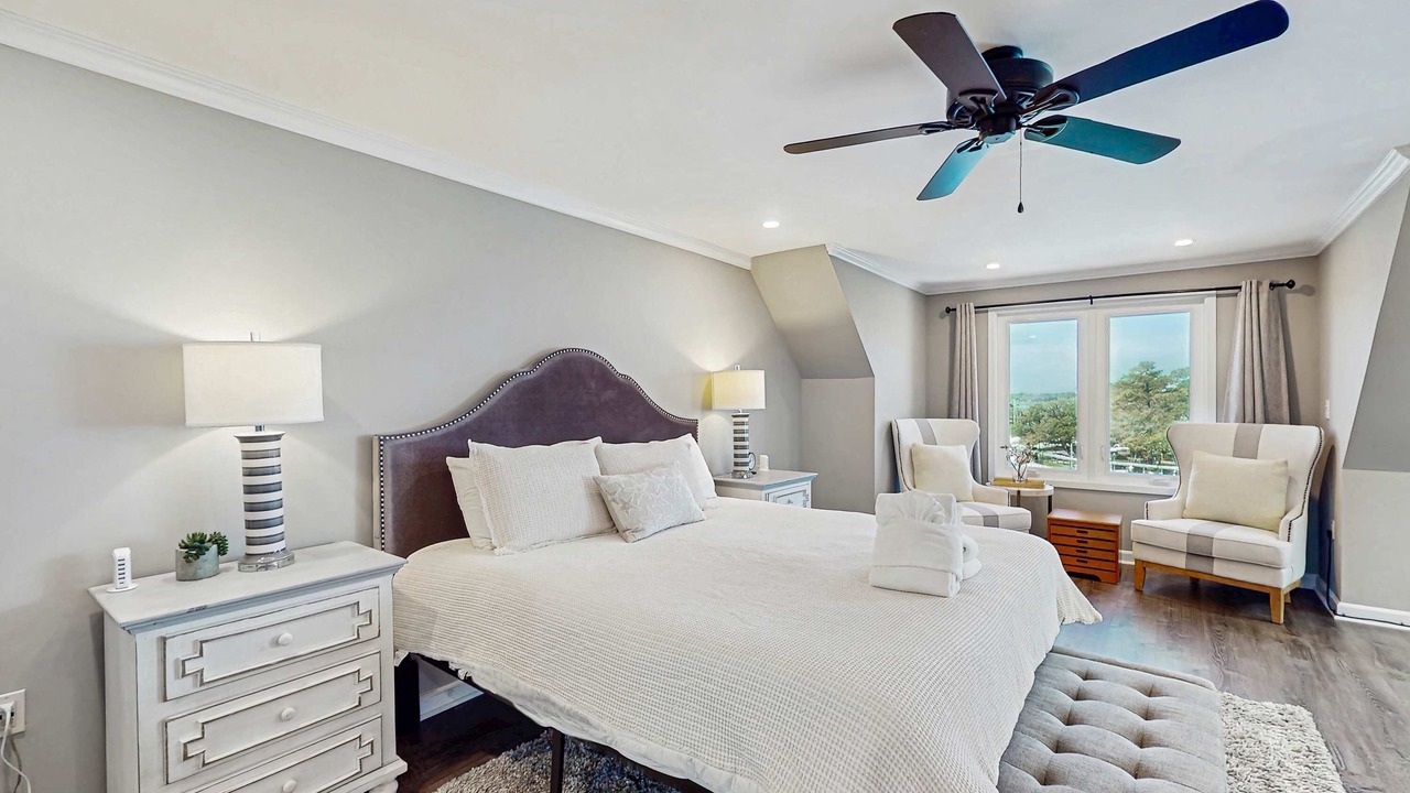 Photo of Bedroom in Shelter Cove