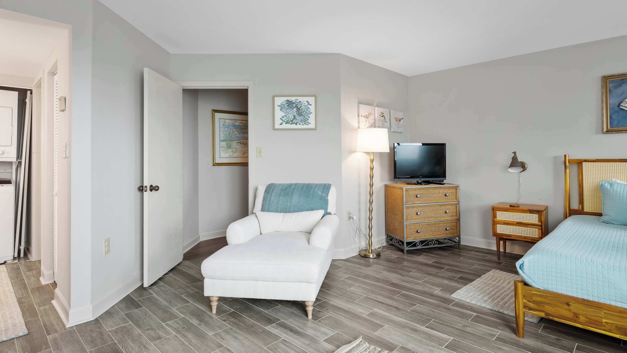 Photo of Bedroom in Shelter Cove