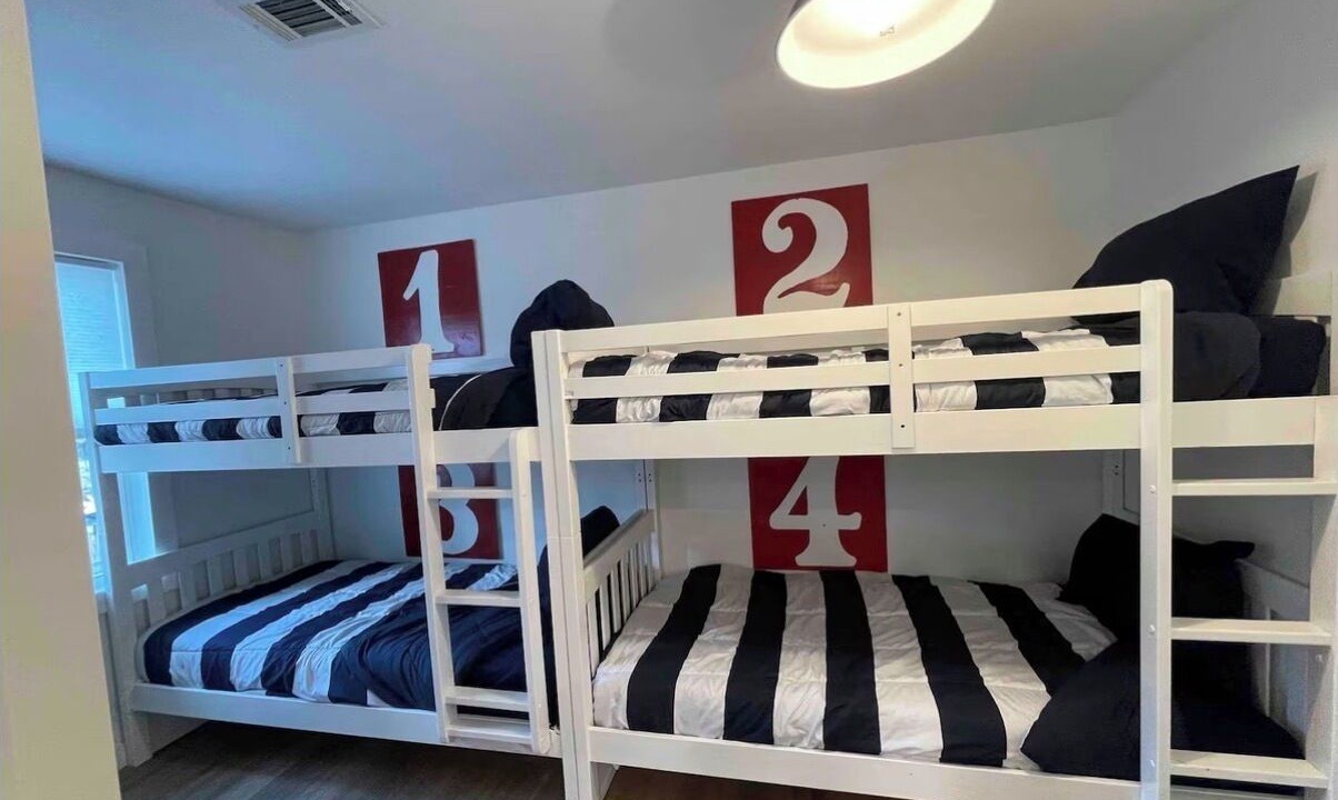 Photo of Bedroom in Southmont