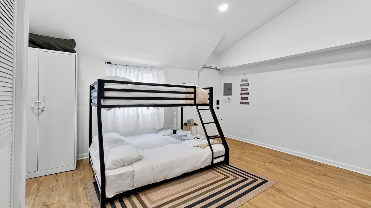Photo of Bedroom in Southeast Raleigh