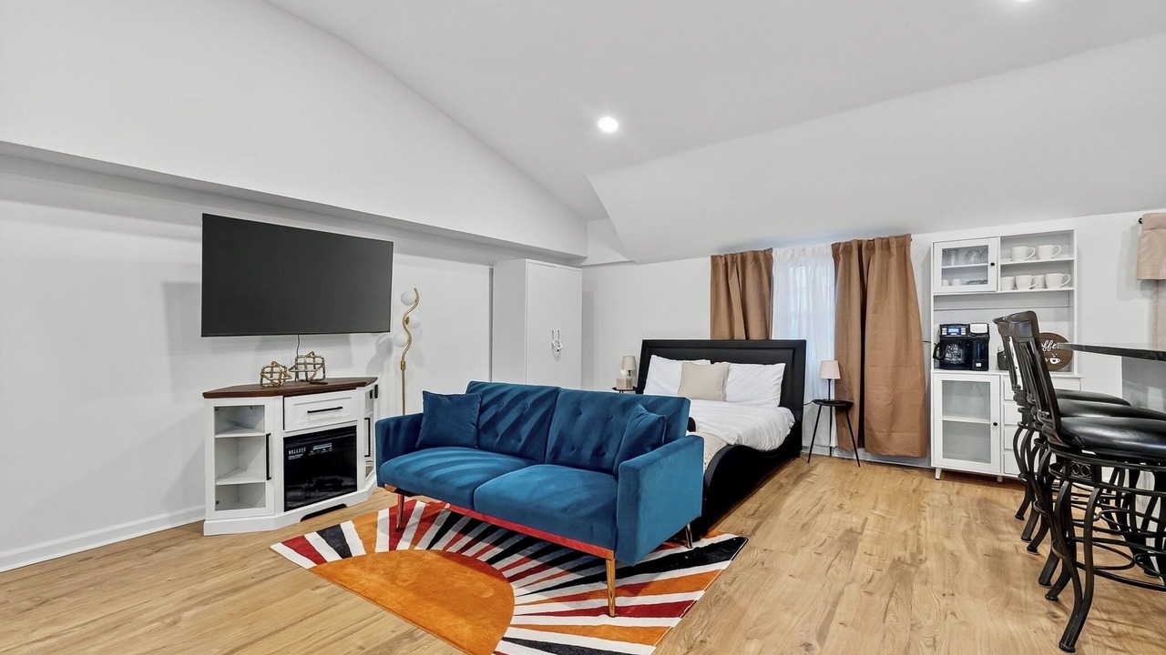 Photo of Livingroom in Southeast Raleigh