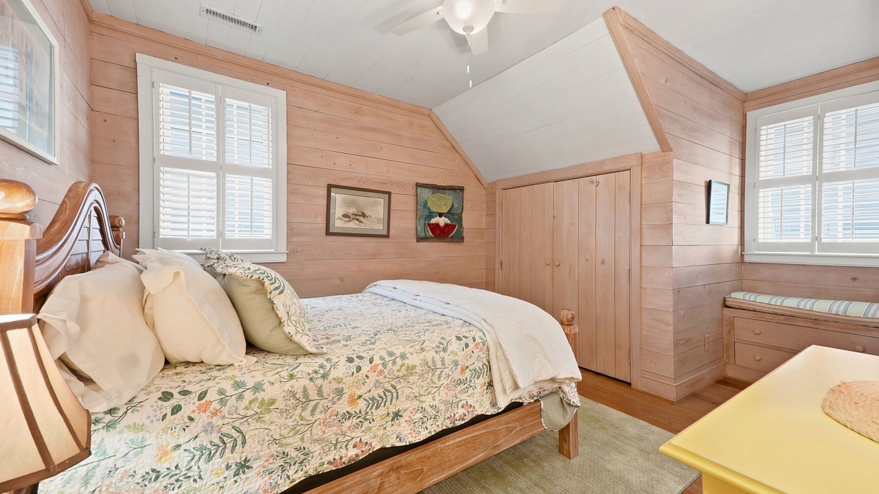 Photo of Bedroom in Pawleys Island
