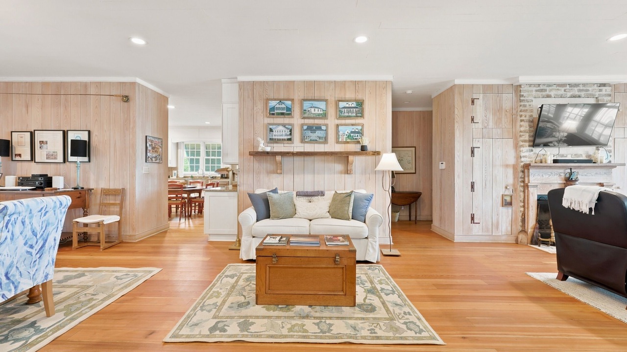 Photo of Livingroom in Pawleys Island