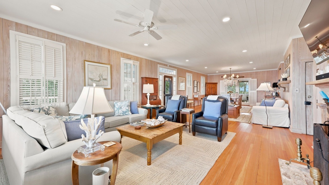 Photo of Livingroom in Pawleys Island