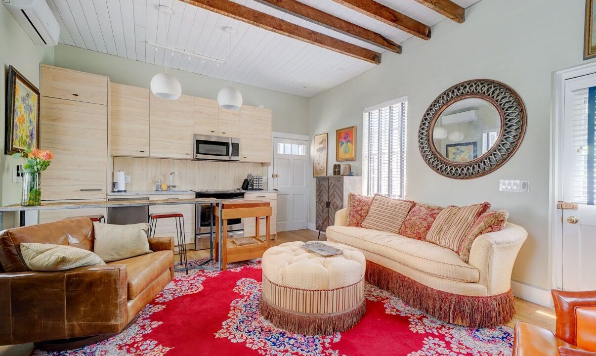 Photo of Livingroom in Wilmington Historic District