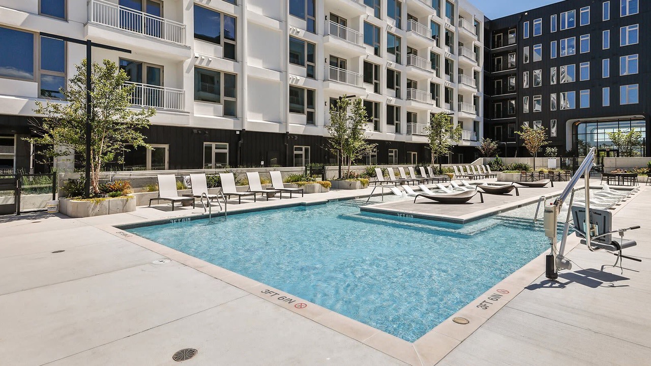 Photo of Outdoor in Eighth Avenue