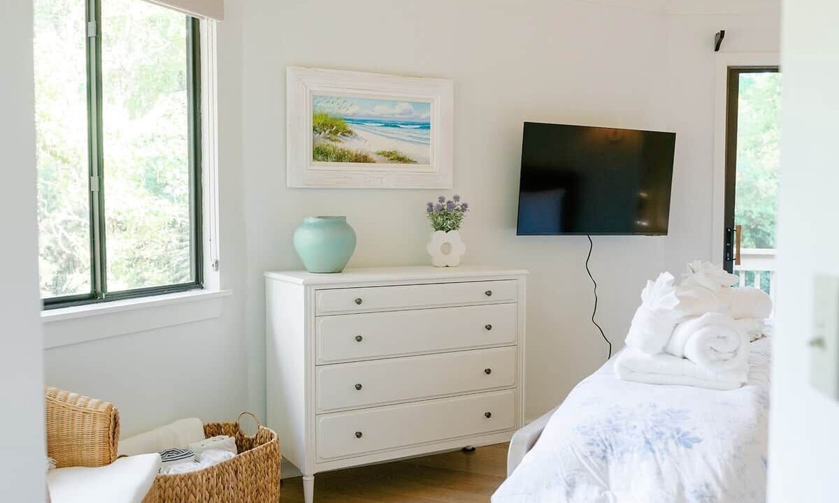 Photo of Bedroom in Night Heron
