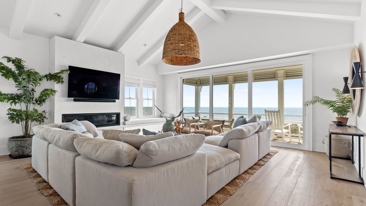 Photo of Livingroom in Holden Beach