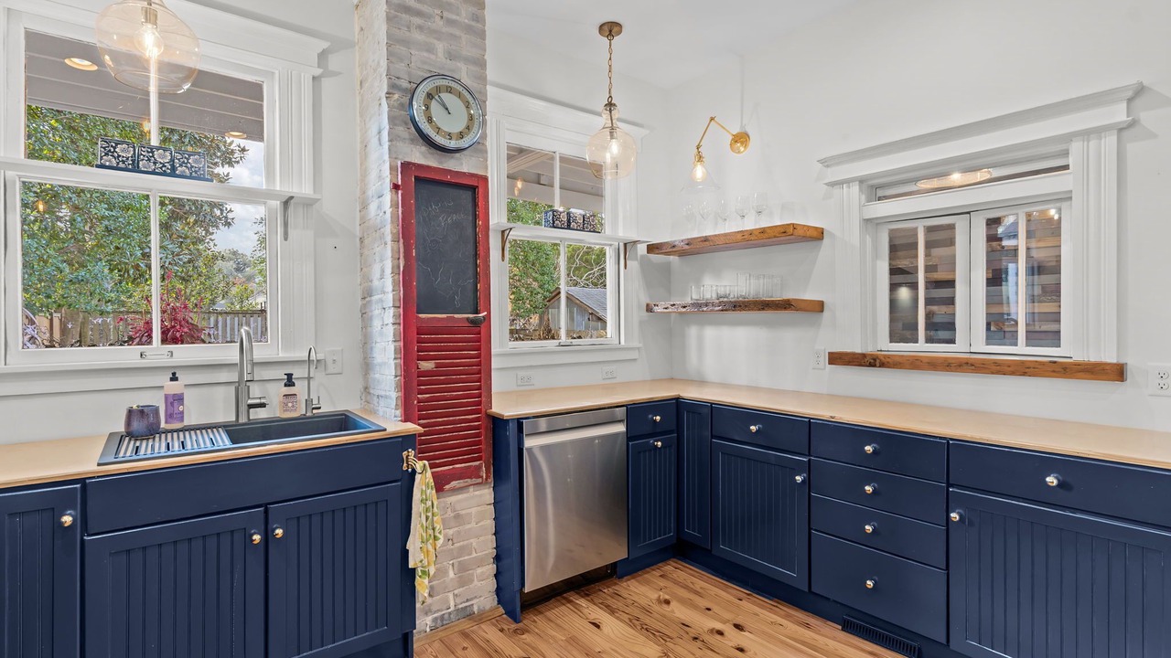 Photo of Kitchen in Wilmington Historic District