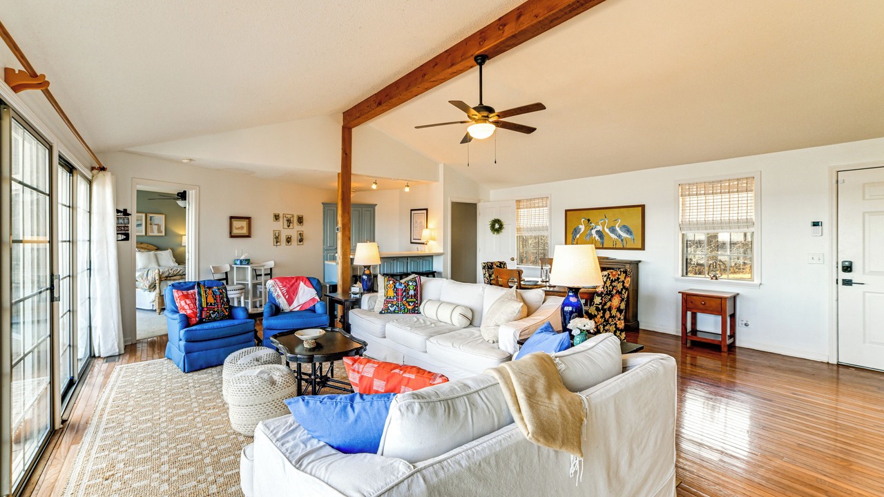 Photo of Livingroom in New Concord