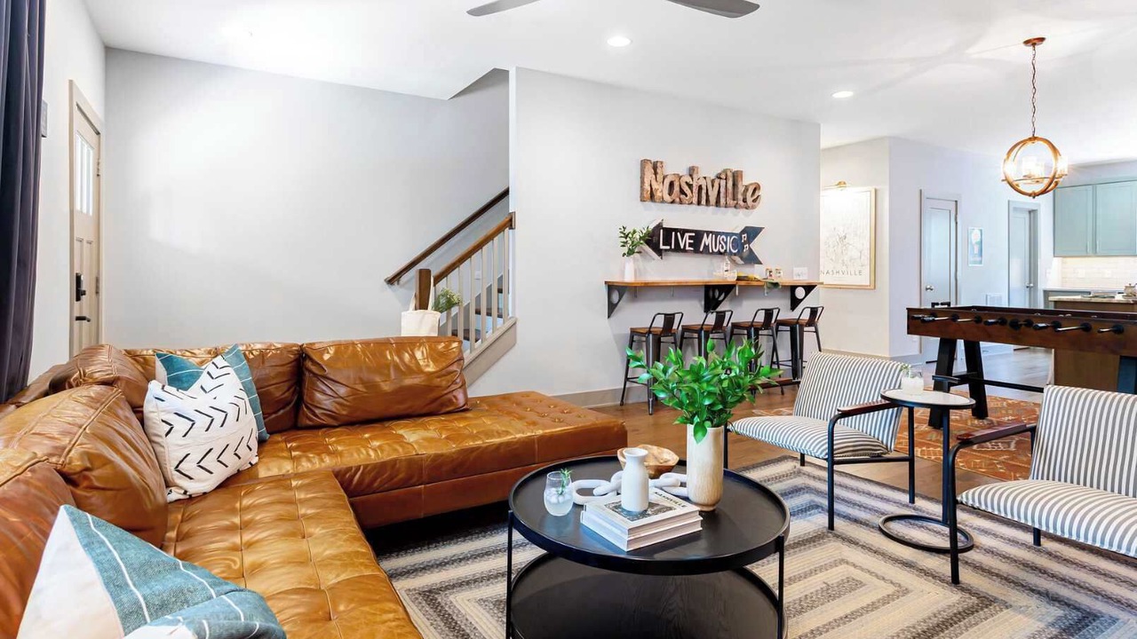 Photo of Livingroom in Historic Waverly