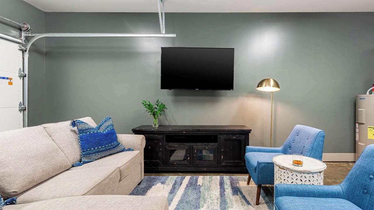 Photo of Livingroom in Historic Waverly