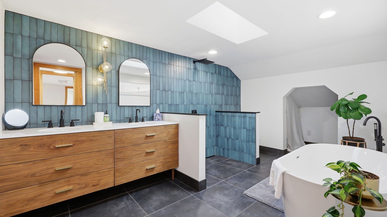 Photo of Bathroom in Alexander